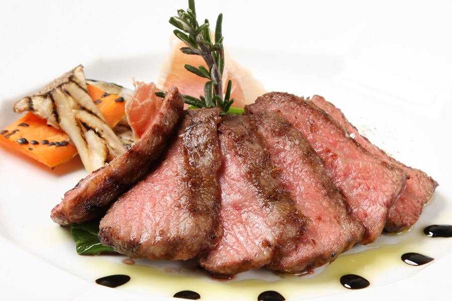 Carne(肉料理)